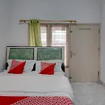 Oyo 92833 Penginapan Syariah