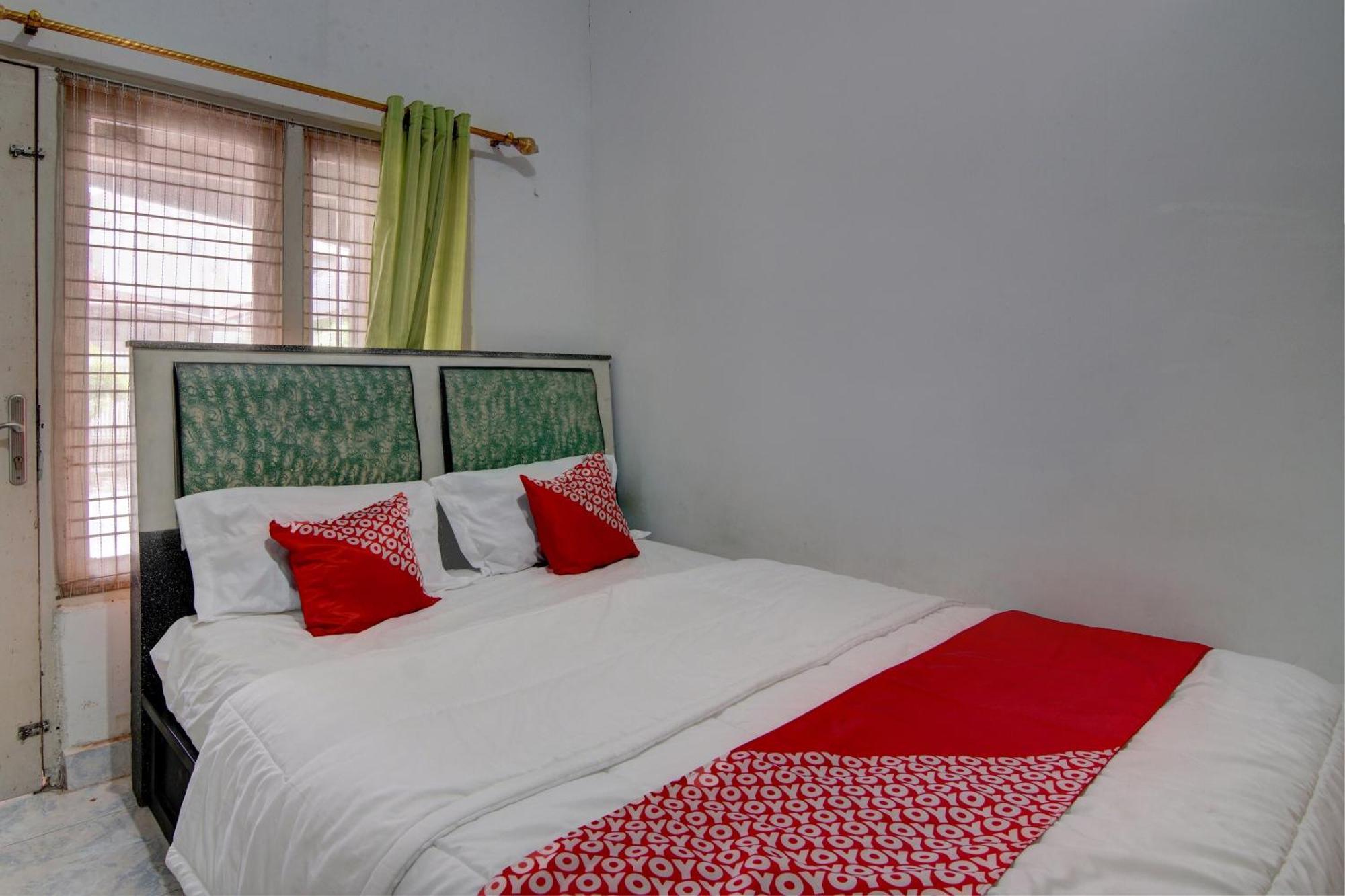 Oyo 92833 Syariah Hotel