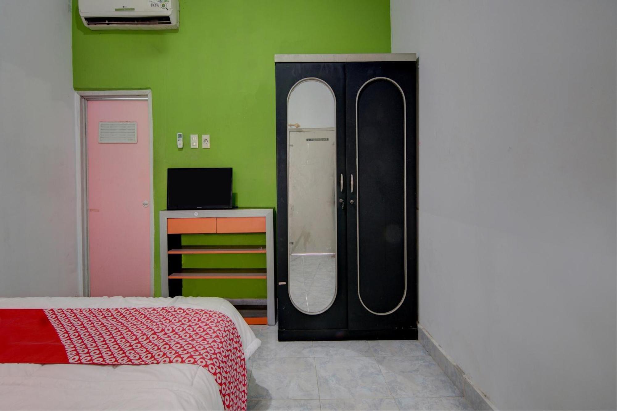Oyo 92833 Syariah Pekanbaru